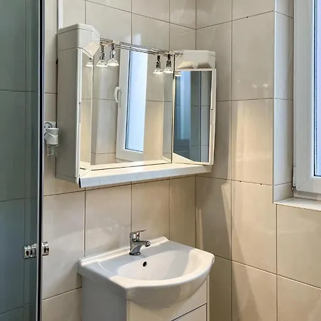 1 Bedroom Beautiful In Nowe Warpno