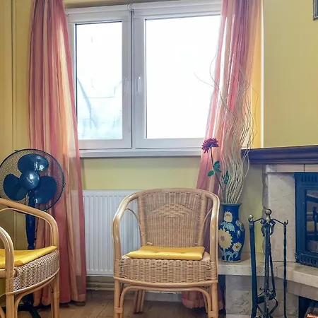1 Bedroom Beautiful In *