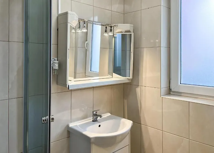 1 Bedroom Awesome In Nowe Warpno