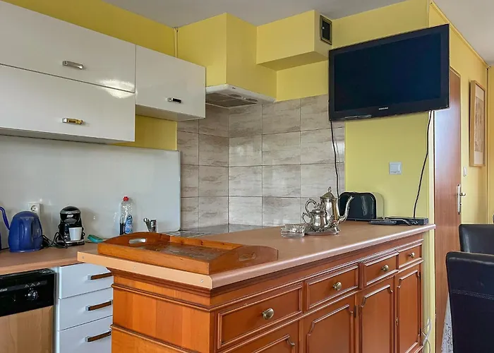 1 Bedroom Awesome In Σπίτι διακοπών *