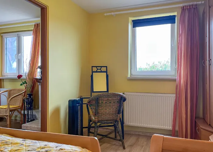 1 Bedroom Awesome In Σπίτι διακοπών *